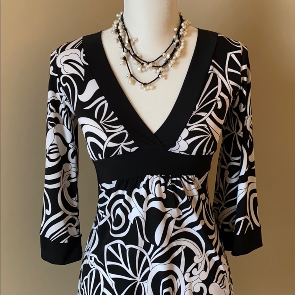 🆕 Black & White Tunic